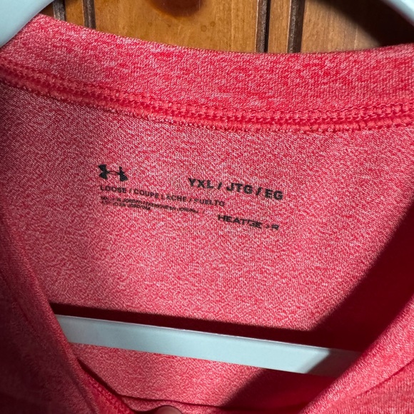 Under Armour Heather Red Crew Neck Shirt - Picture 2 of 3